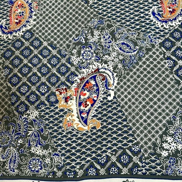 Christian Dior Silk Square Scarf Gray Paisley Hand Rolled Vintage 29x29” - Picture 6 of 11